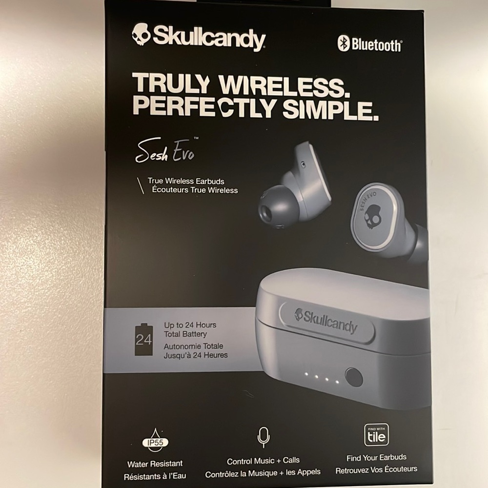 Brand new- Skullcandy Truly wireless earbuds